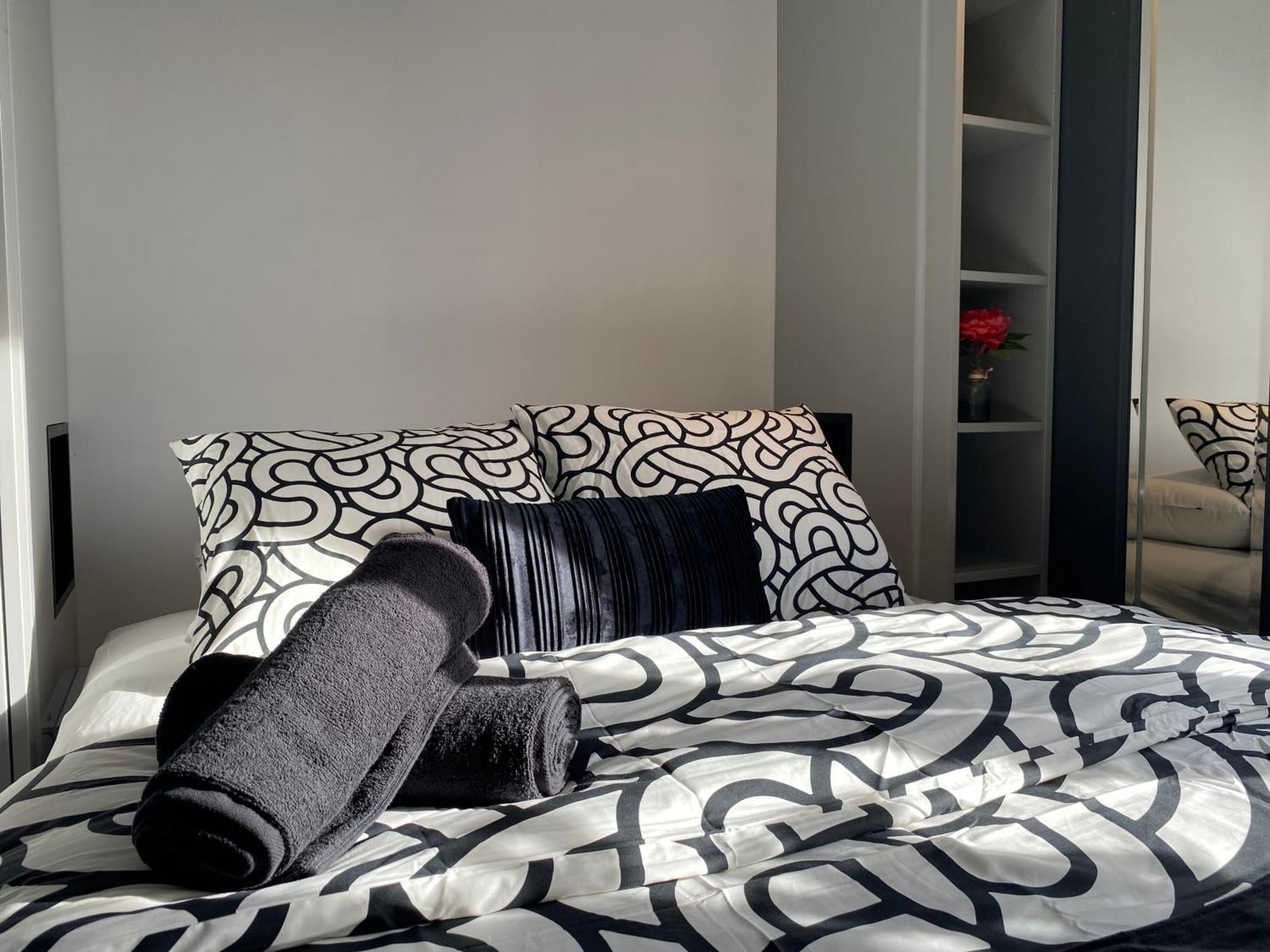 Lovers' Loft Apartment In Krakow - Orawska 7 Luaran gambar