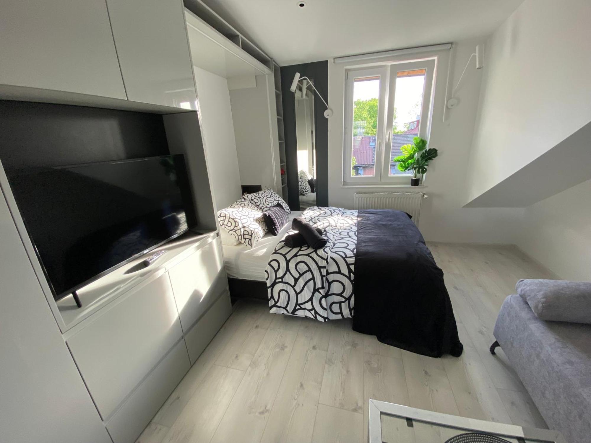 Lovers' Loft Apartment In Krakow - Orawska 7 Luaran gambar