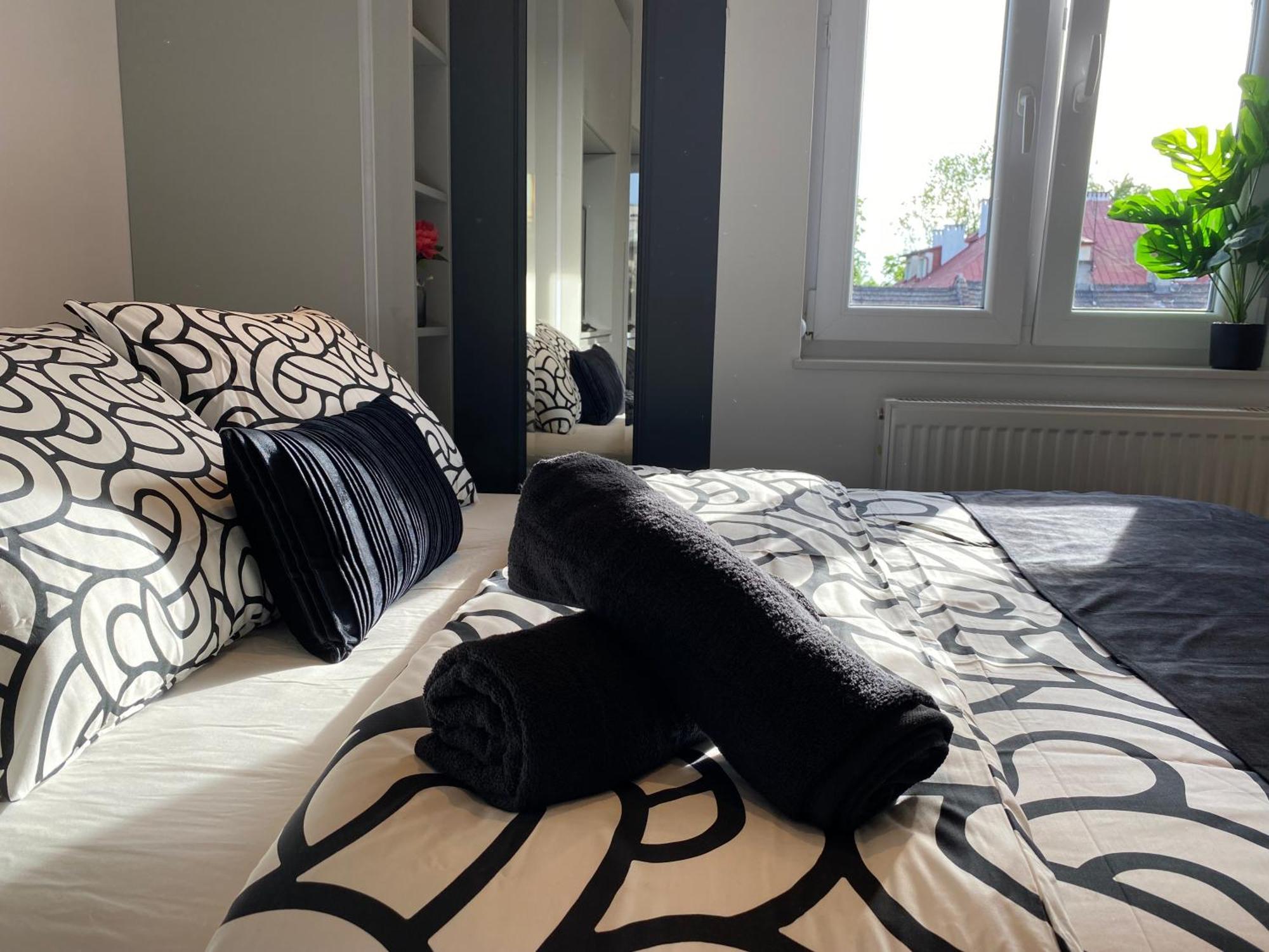 Lovers' Loft Apartment In Krakow - Orawska 7 Luaran gambar